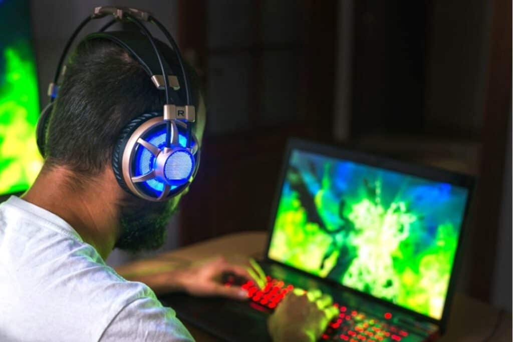 Best Gaming Laptop Under 900
